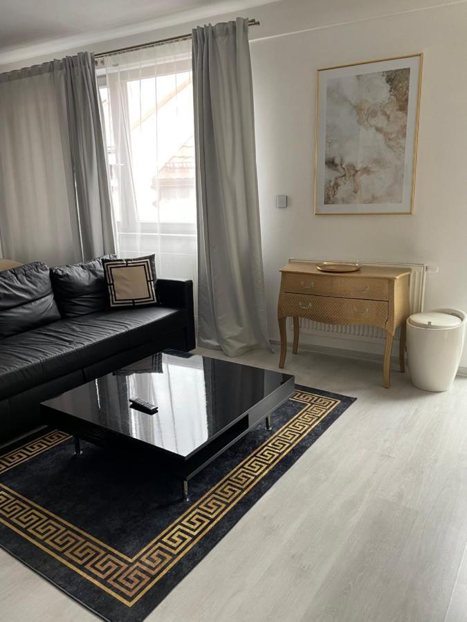 Zara Luxury Apartments The Absolute Center Of Zilina Žilina Exterior foto