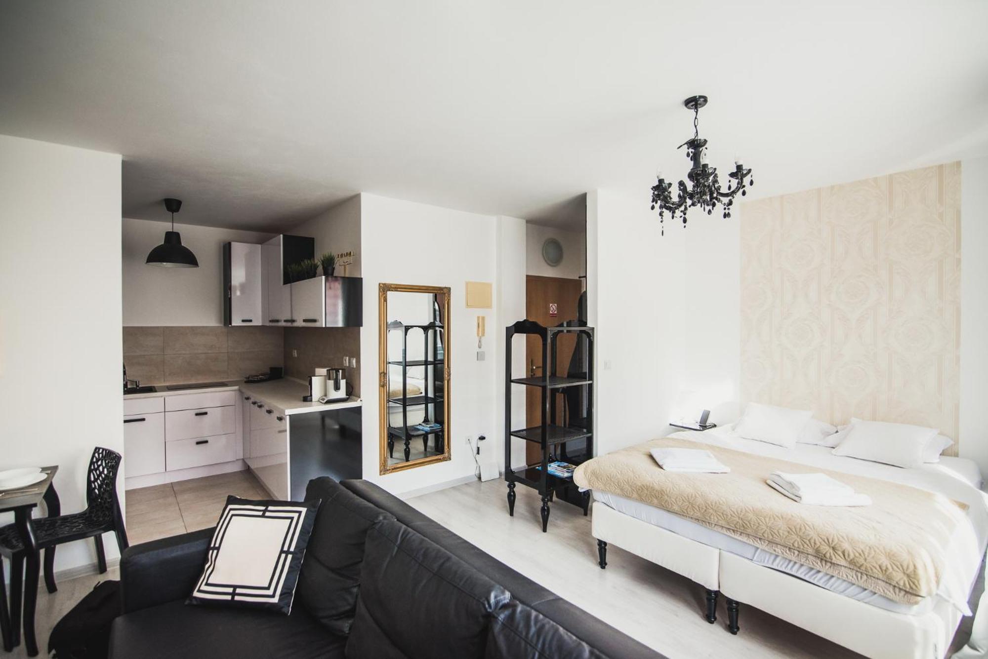Zara Luxury Apartments The Absolute Center Of Zilina Žilina Exterior foto